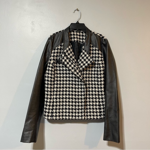 A New Approach a.n.a Womens Cropped Jacket Faux Leather Wool Black White Sz L - Picture 1 of 14